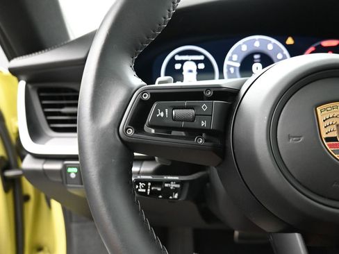 Used 2025 Porsche 911 Carrera image 21