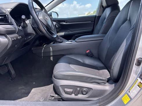 Used 2023 Toyota Camry XSE FWD image 18