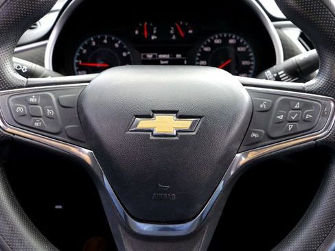 Used 2020 Chevrolet Malibu LS FWD image 12