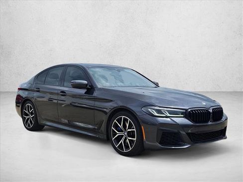 Used 2021 BMW 540i w/ M Sport Package RWD image 3