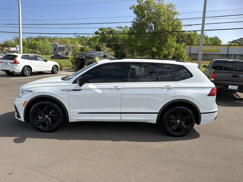 Used 2024 Volkswagen Tiguan SE R-Line image 8