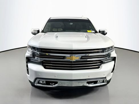 Used 2022 Chevrolet Silverado 1500 High Country w/ Technology Package AWD/4WD image 2
