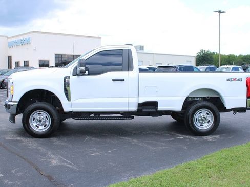 Used 2025 Ford F250 XL w/ XL Driver Assist Package AWD/4WD image 4