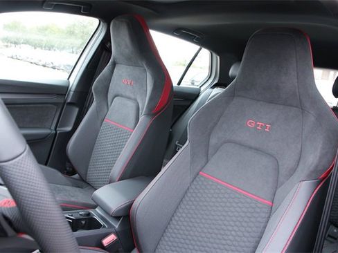 New 2026 Volkswagen GTI SE image 11