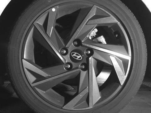 Used 2025 Hyundai Elantra SEL FWD image 17