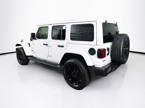 Used 2022 Jeep Wrangler Sahara w/ Safety Group image 5