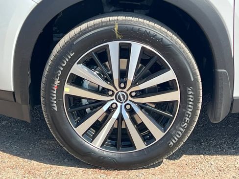 New 2025 Nissan Pathfinder Platinum image 34