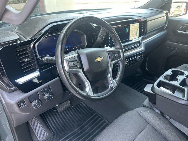 Used 2025 Chevrolet Silverado 1500 LT RWD image 12