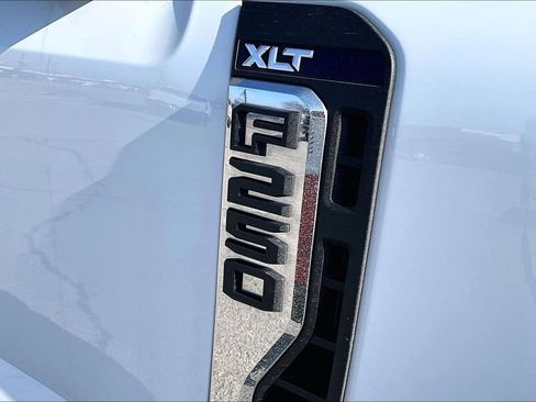 Used 2023 Ford F250 XLT w/ FX4 Off-Road Package image 43