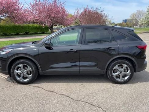 Used 2025 Ford Escape ST-Line Select AWD/4WD image 41
