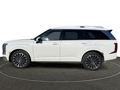 Used 2026 Hyundai Palisade Calligraphy image 2