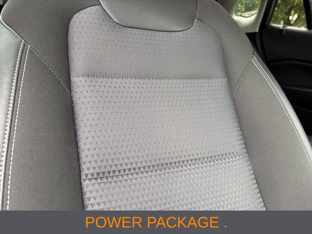 Used 2025 Chevrolet Trax LT FWD image 7