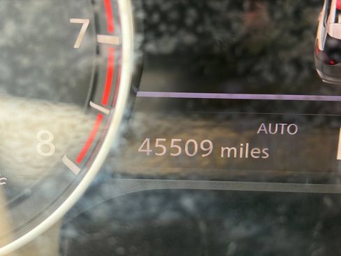 Used 2025 Nissan Rogue SV AWD/4WD image 33