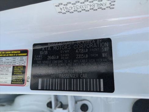 Used 2019 Kia Cadenza Premium w/ Paint Protection Package FWD image 25