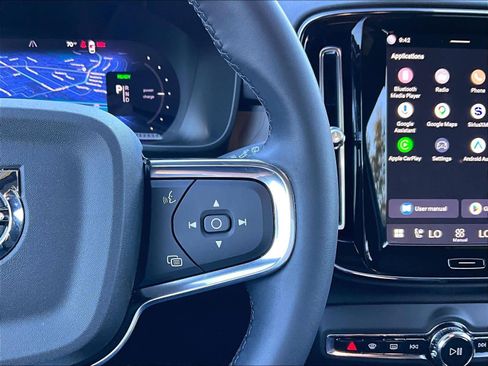 Used 2024 Volvo XC40 Recharge Plus w/ Protection Package Premier image 22