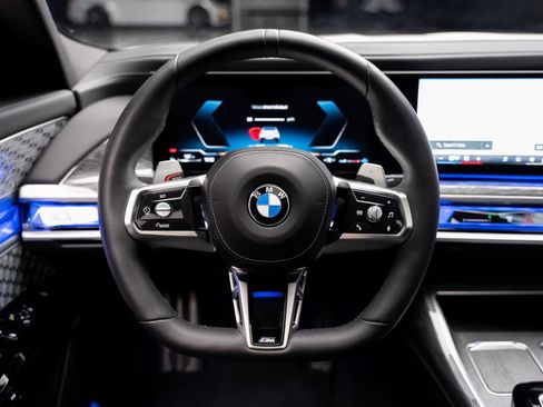 Used 2024 BMW 760i xDrive image 44