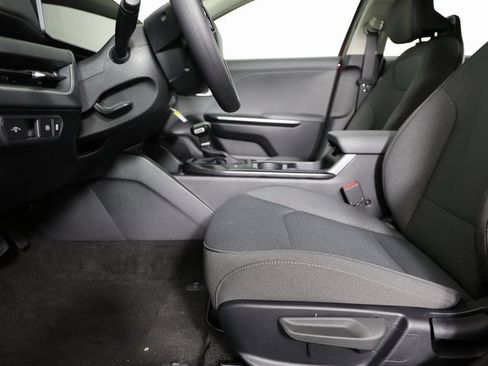 Certified 2025 Kia K4 LXS image 10
