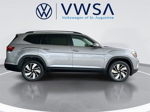 New 2026 Volkswagen Atlas SE image 9