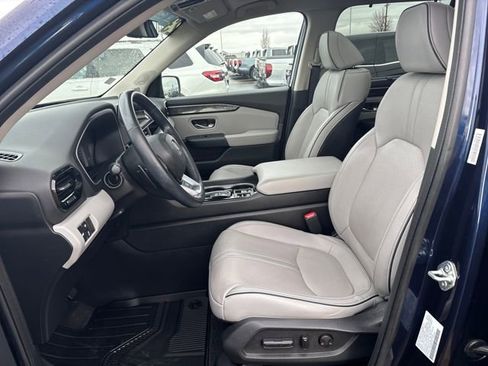 Used 2023 Honda Pilot Elite image 9