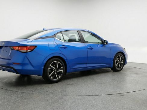 Used 2025 Nissan Sentra SV FWD image 9