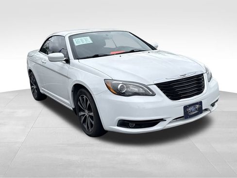 Used 2012 Chrysler 200 S image 4