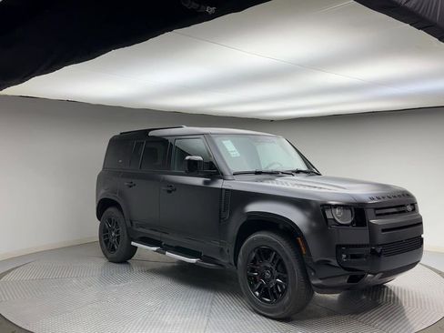 Used 2024 Land Rover Defender 110 X image 2