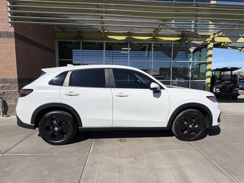 Used 2024 Honda HR-V LX image 9