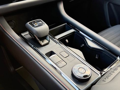 New 2026 Nissan Pathfinder Rock Creek image 40