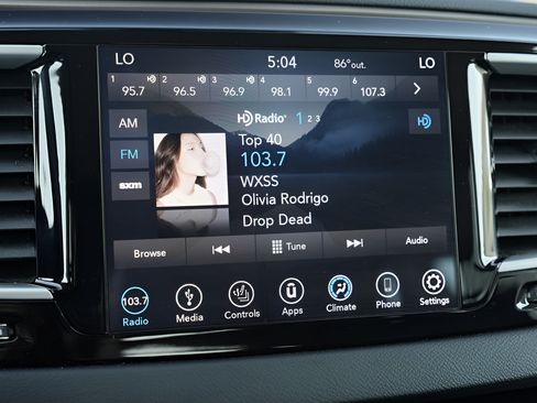Used 2018 Chrysler Pacifica Touring-L w/ Advanced Safetytec Group FWD image 40