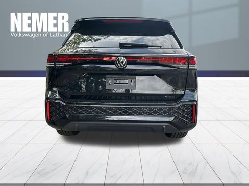 New 2026 Volkswagen Tiguan SE R-Line AWD/4WD image 3
