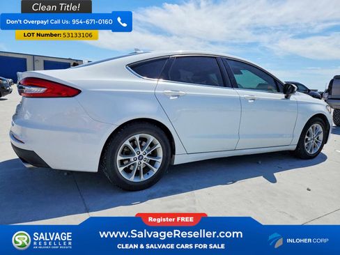 Used 2019 Ford Fusion SE FWD image 4