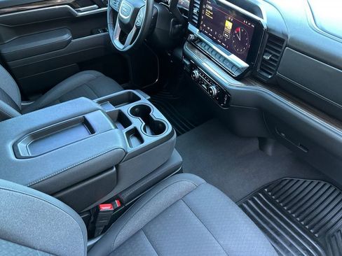 Used 2025 GMC Sierra 1500 Elevation image 15