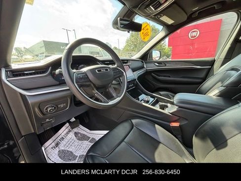 Used 2024 Jeep Grand Cherokee L Limited w/ Luxury Tech Group II image 23