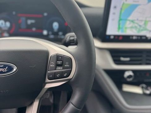 Used 2026 Ford Explorer Active w/ Active Comfort Package image 17