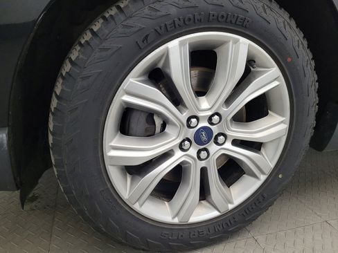 Used 2019 Ford Edge Titanium AWD/4WD image 31