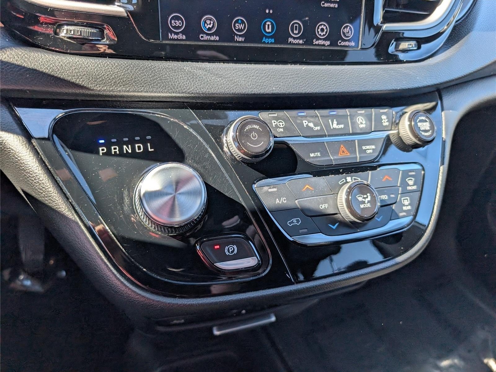 Used 2020 Chrysler Pacifica Touring-L Plus FWD image 26