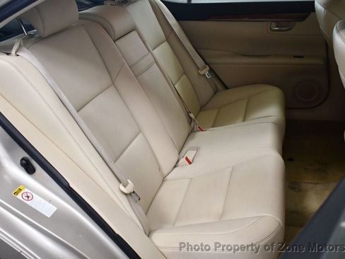 Used 2013 Lexus ES 300h image 20