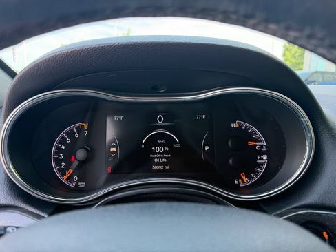 Used 2018 Jeep Grand Cherokee Altitude AWD/4WD image 15