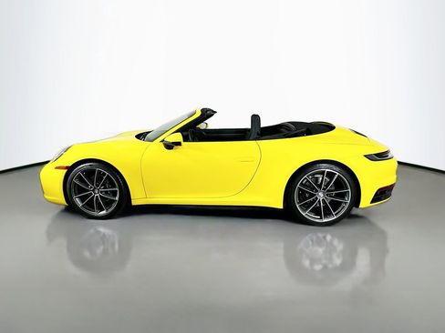 Used 2022 Porsche 911 Carrera image 2
