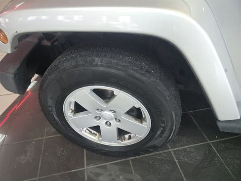 Used 2007 Jeep Wrangler Unlimited Sahara image 31