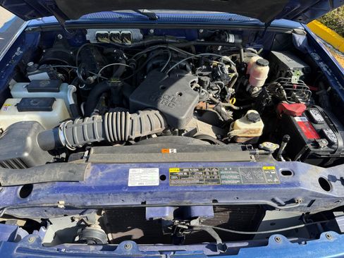 Used 2011 Ford Ranger Sport RWD image 20