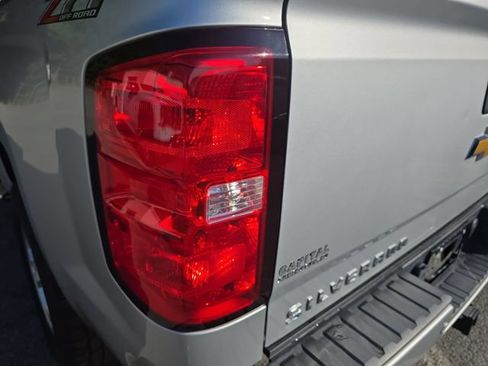 Used 2018 Chevrolet Silverado 1500 LT w/ All Star Edition AWD/4WD image 34