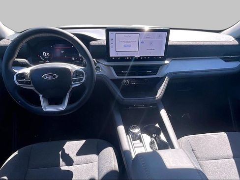 Certified 2025 Ford Explorer Active RWD image 15