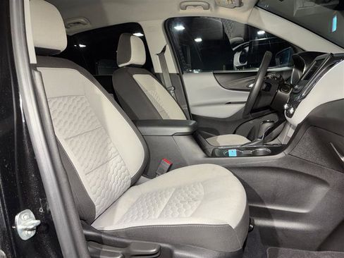 Used 2021 Chevrolet Equinox LT w/ LPO, Floor Liner Package image 14