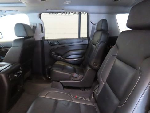 Used 2020 Chevrolet Suburban LT AWD/4WD image 35