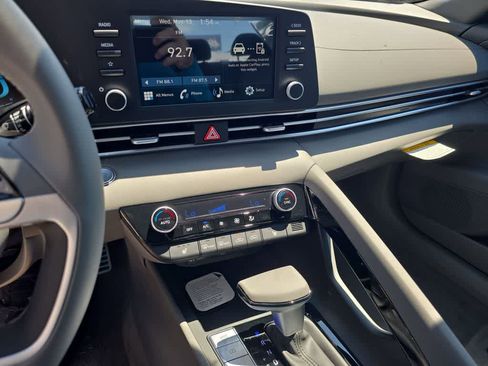 New 2026 Hyundai Elantra SEL Sport Premium FWD image 29