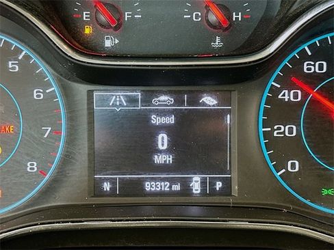 Used 2018 Chevrolet Cruze LT image 12