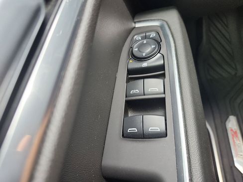 Certified 2025 Chevrolet Silverado 1500 LT AWD/4WD image 21