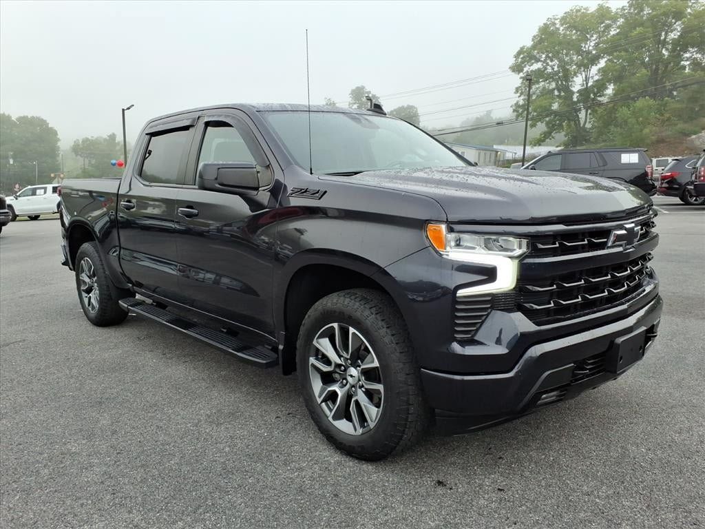 Used 2023 Chevrolet Silverado 1500 RST AWD/4WD image 9