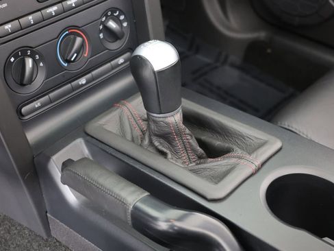 Used 2007 Ford Mustang Shelby GT500 RWD image 6